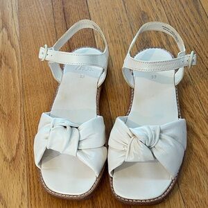 Elegant Zara Cream Sandals, Size EU 33 (US 1.5-2)